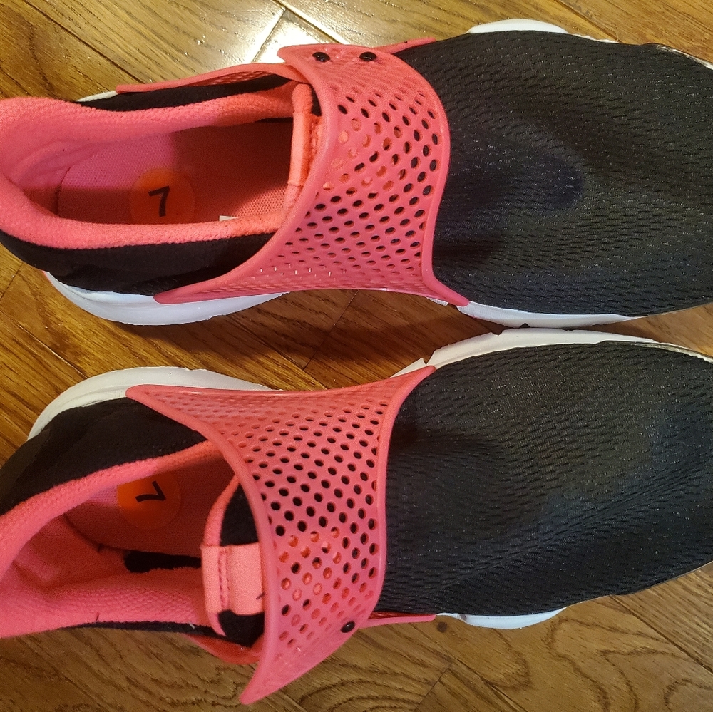 Nike Sock Dart